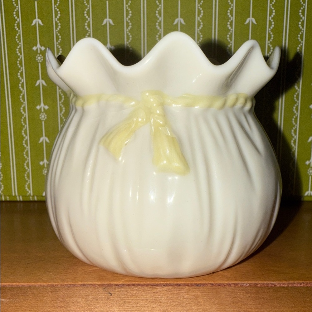 Belleek Parian Porcelain Pot of Gold Dish /  Vase Vintage Brown Marking